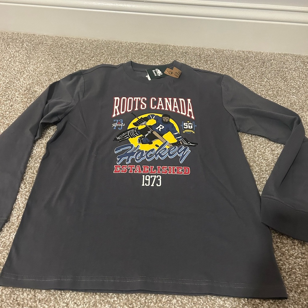 Roots Canada boys long sleeve tee NWT size XL